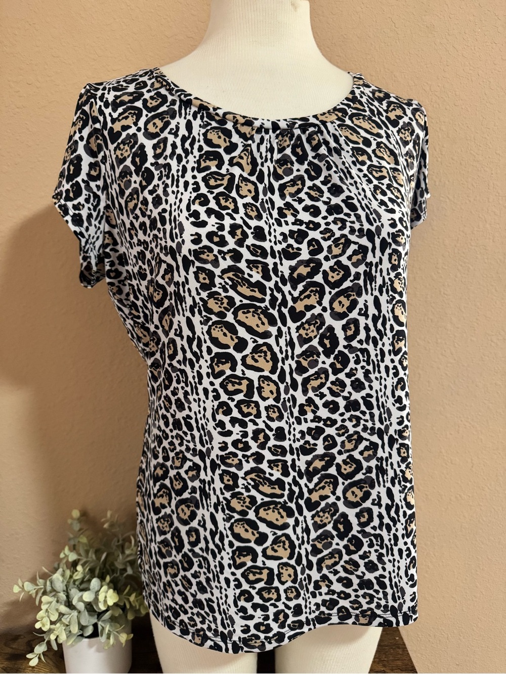 Worthington Short Sleeve Leopard Print Top - Black & Tan